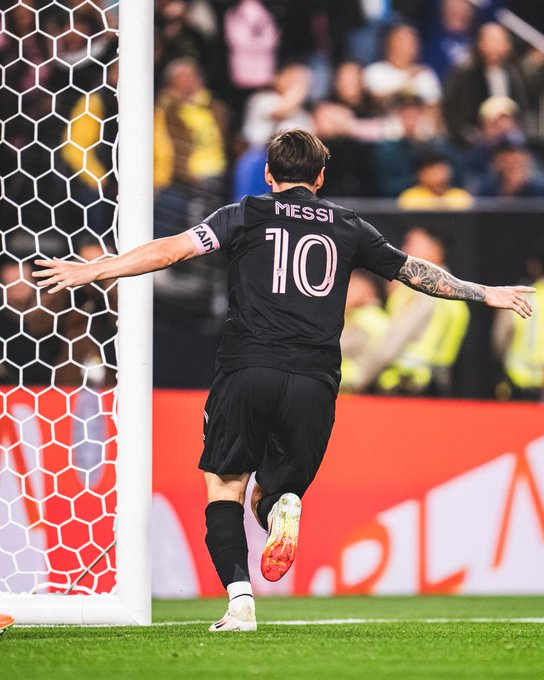 Messi genera polémica con festejo ante afición del América ¡Se burló de México!