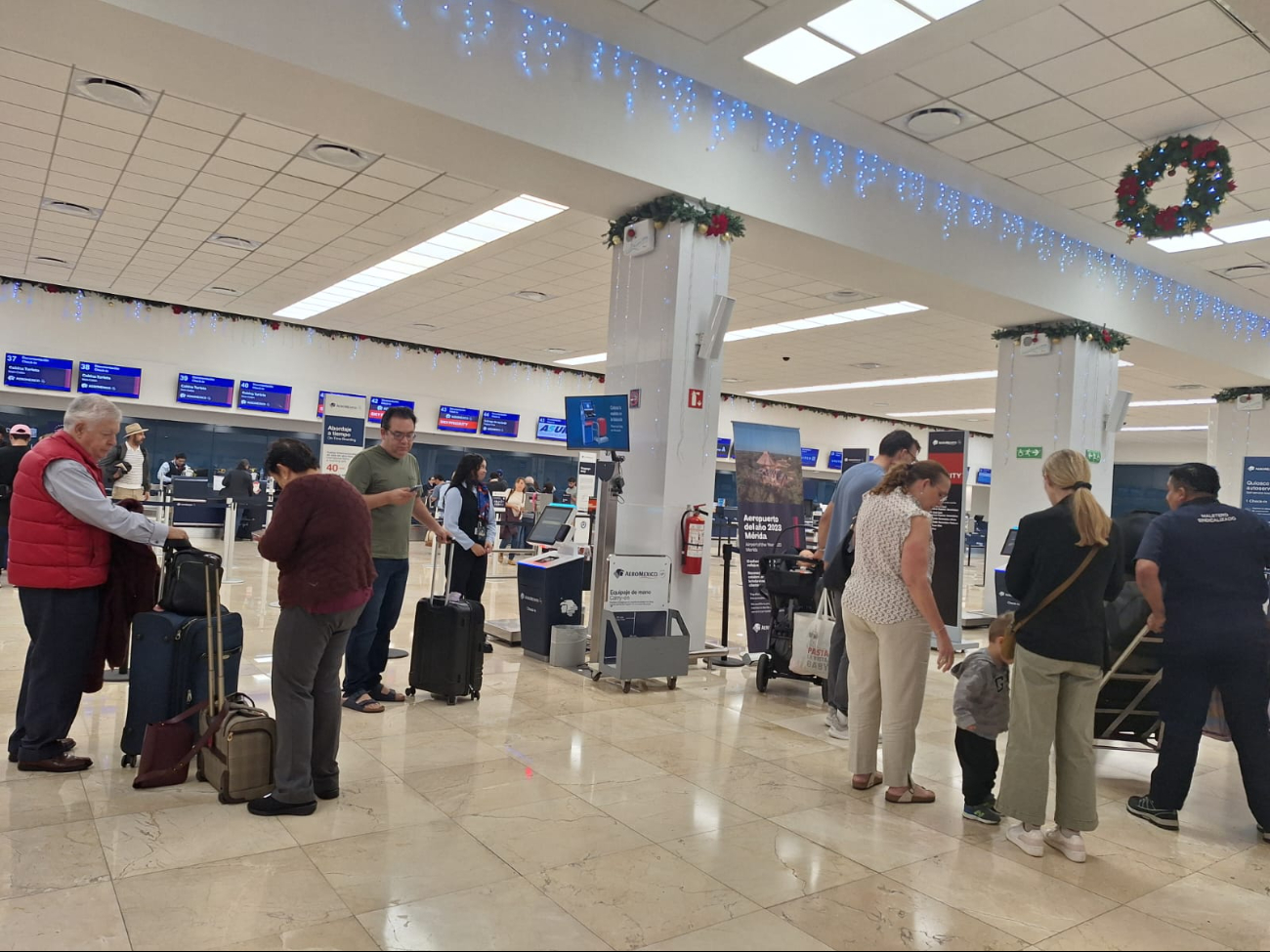 La afluencia de pasajeros ha incrementado este jueves La afluencia de pasajeros ha incrementado este jueves