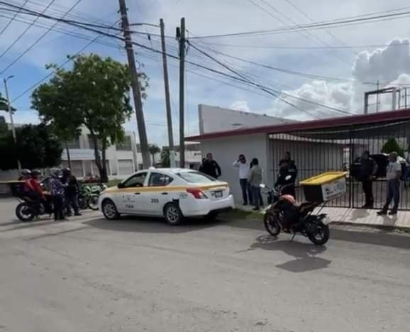 Taxista en Chetumal es nuevamente señalado de comportamientos inadecuados. Taxista en Chetumal es nuevamente señalado de comportamientos inadecuados.