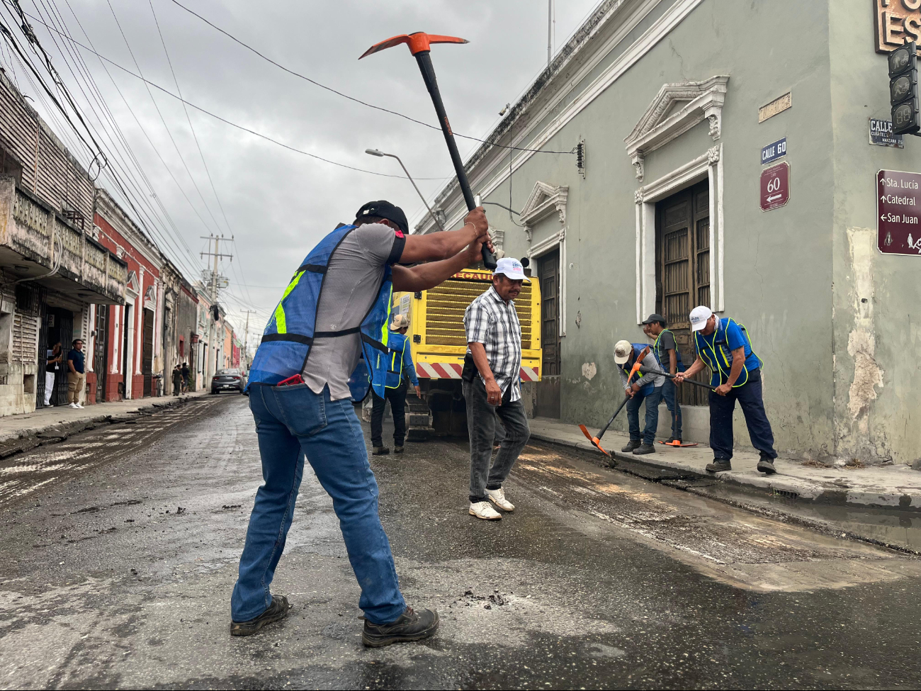 El asfalto será reemplazado por la Dirección de Obras Públicas del Ayuntamiento El asfalto será reemplazado por la Dirección de Obras Públicas del Ayuntamiento