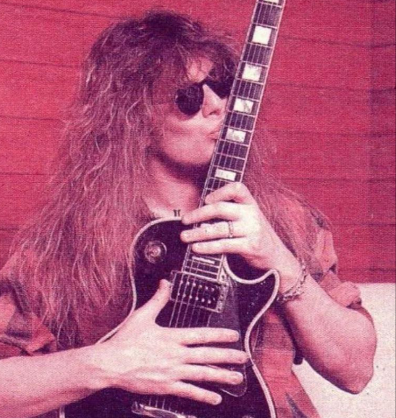 Fallece John Sykes, guitarrista británico, a los 64 años