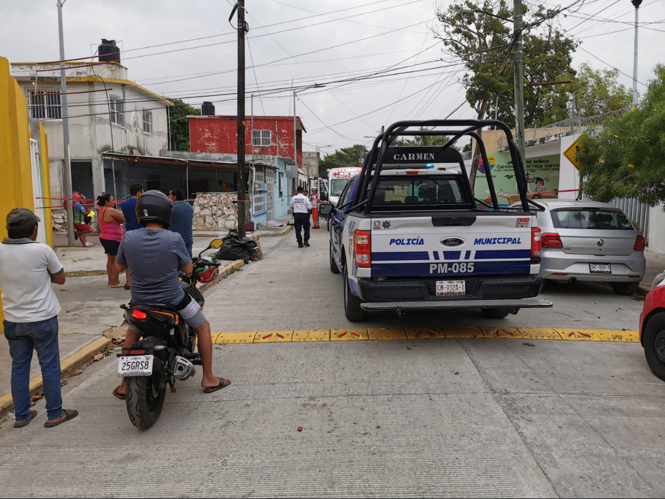 Muere hombre en la vía pública de Ciudad del Carmen, de un presunto infarto