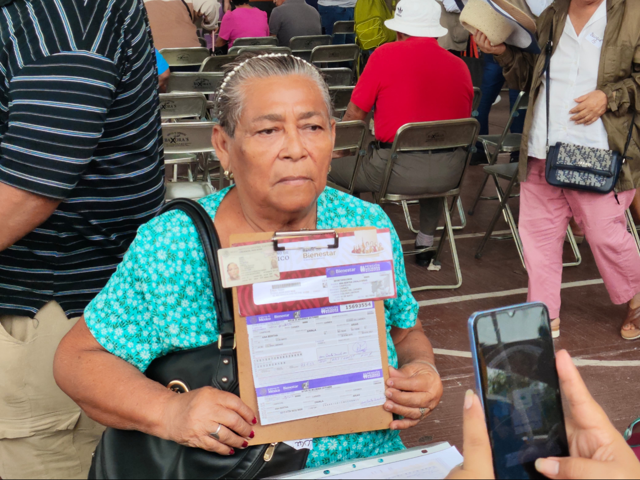 Entregan Pensión Mujer Bienestar en Carmen: Apoyo Económico y Empoderamiento para Mujeres de 63 y 64 Años