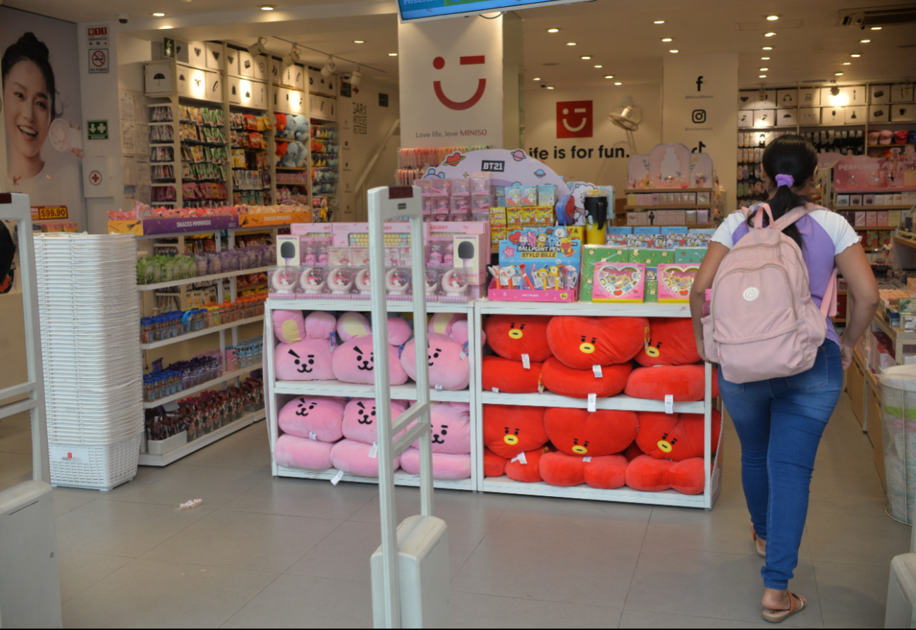 Amor se respira en comercios de Mérida con la venta de artículos para San Valentín