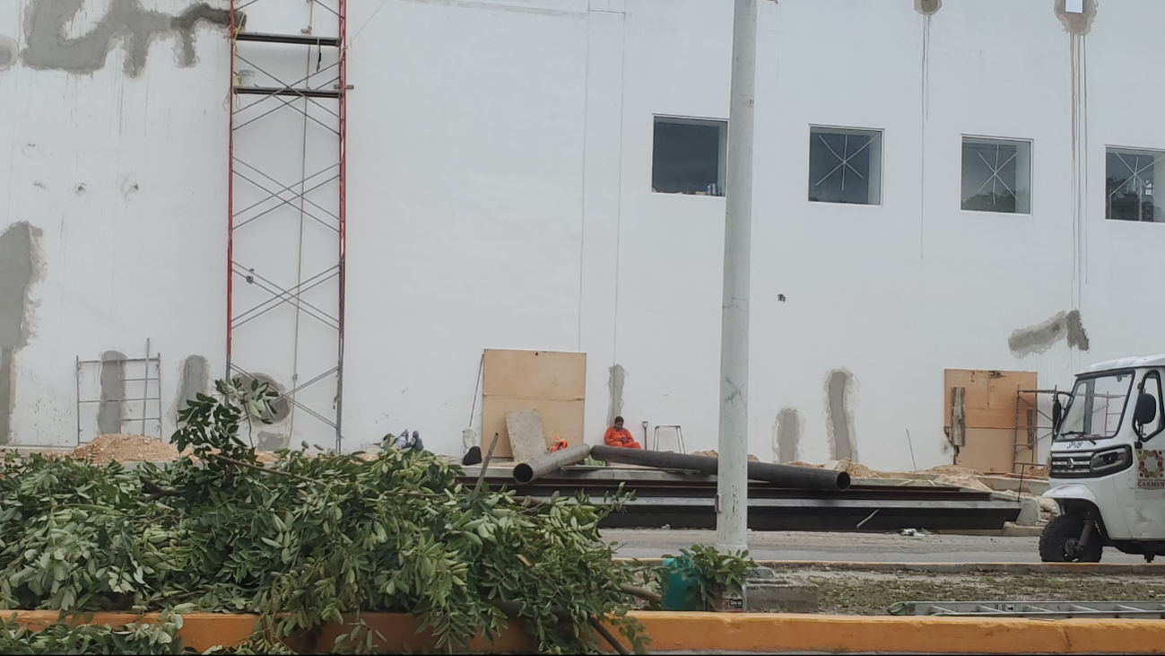 Empresas foráneas se apropiaron de obras que deberían beneficiar a constructores locales Empresas foráneas se apropiaron de obras que deberían beneficiar a constructores locales