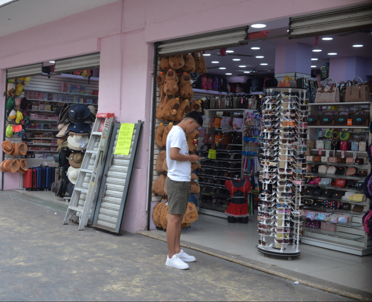 En los próximos días, los mercados y centros comerciales prometen llenarse de color, con ofertas para celebrar el 14 de febrero En los próximos días, los mercados y centros comerciales prometen llenarse de color, con ofertas para celebrar el 14 de febrero