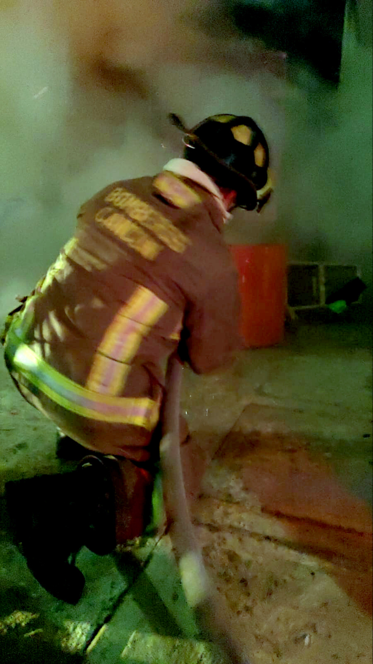 Falla eléctrica causa incendio de una casa en Galaxias del Sol en Cancún