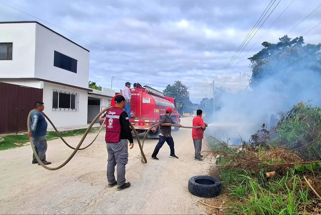 Bomberos controlaron el fuego sin daños ni víctimas Bomberos controlaron el fuego sin daños ni víctimas