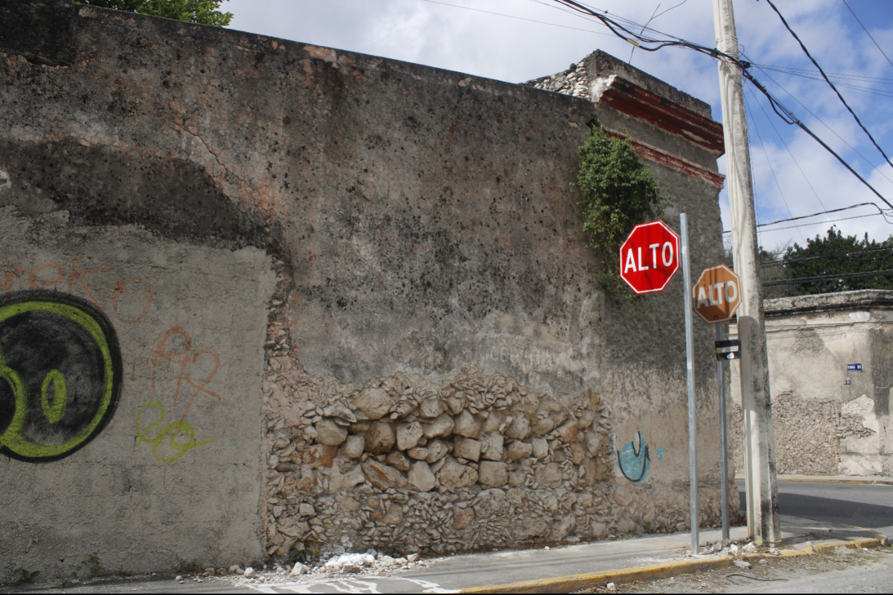 El derrumbe de las casas podría ser un riesgo para las personas El derrumbe de las casas podría ser un riesgo para las personas