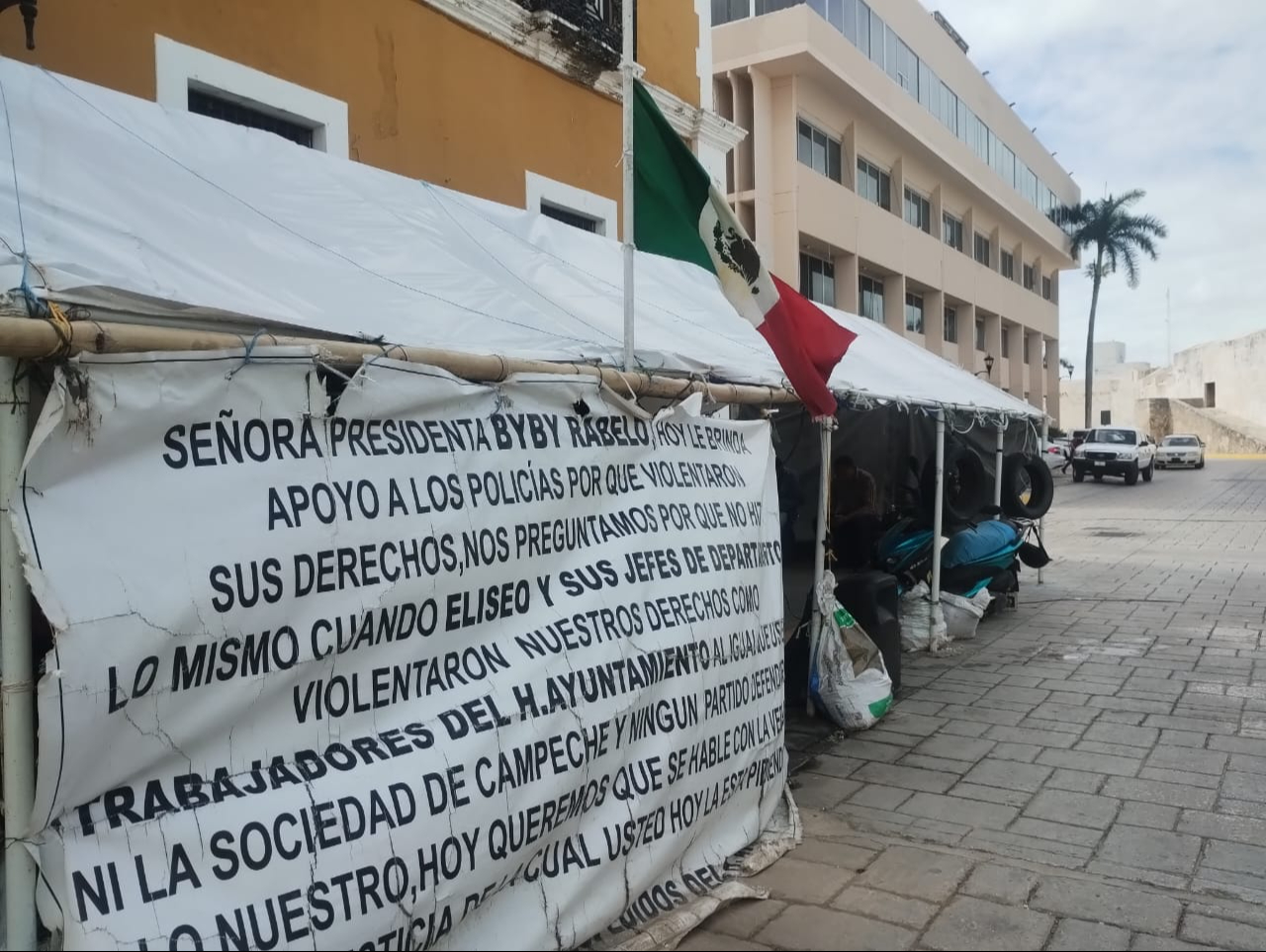 Ayuntamiento de Campeche sigue sin dar respuesta a despedidos, confirman