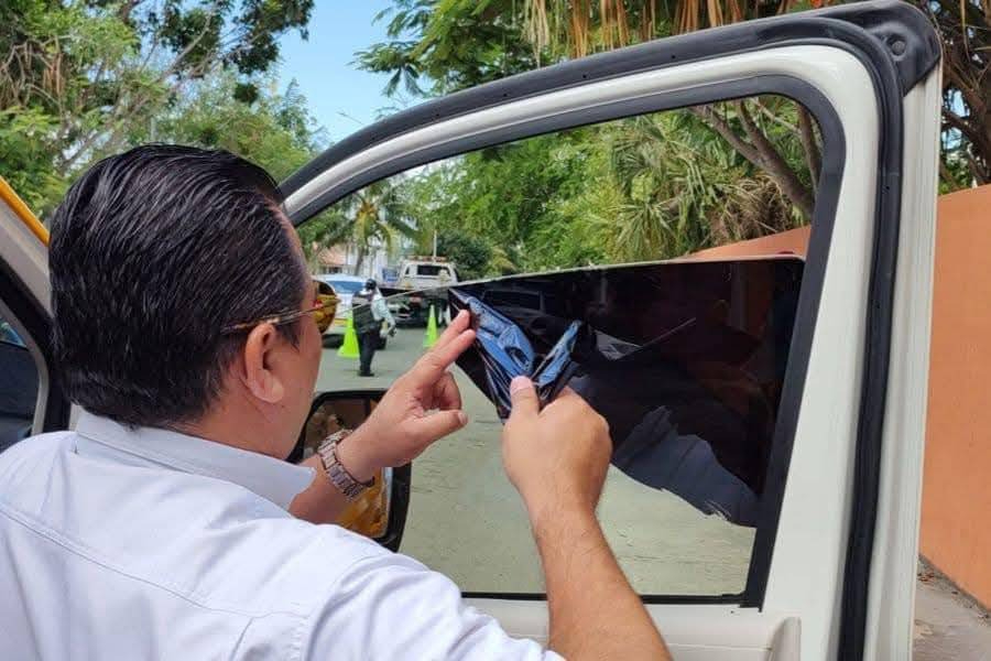 Los trámites de polarizados presentan dificultades innecesarias para los ciudadanos de Chetumal. Los trámites de polarizados presentan dificultades innecesarias para los ciudadanos de Chetumal.