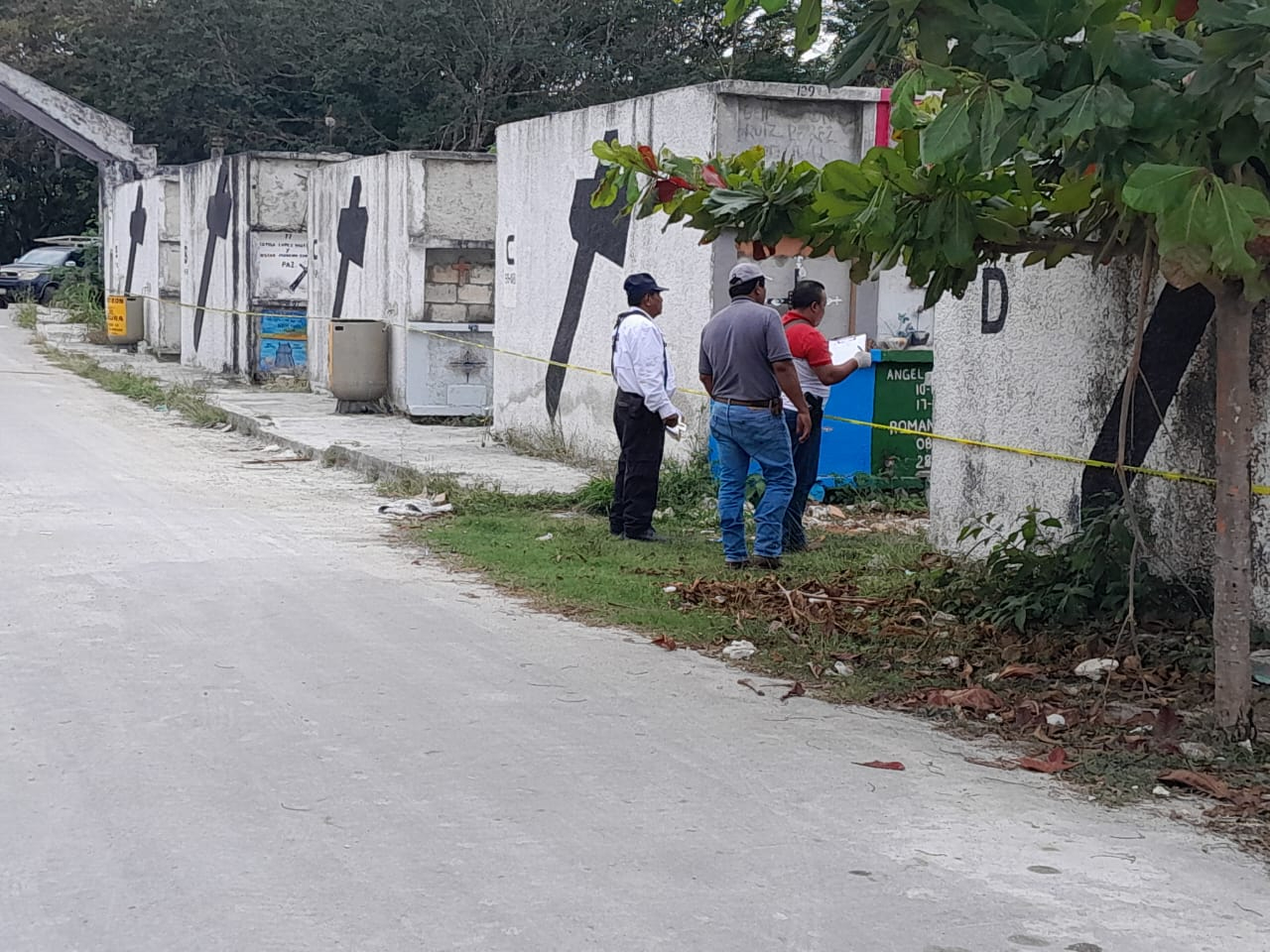 Elementos de la SPSC acordonaron el área y esperaron a agentes ministeriales Elementos de la SPSC acordonaron el área y esperaron a agentes ministeriales
