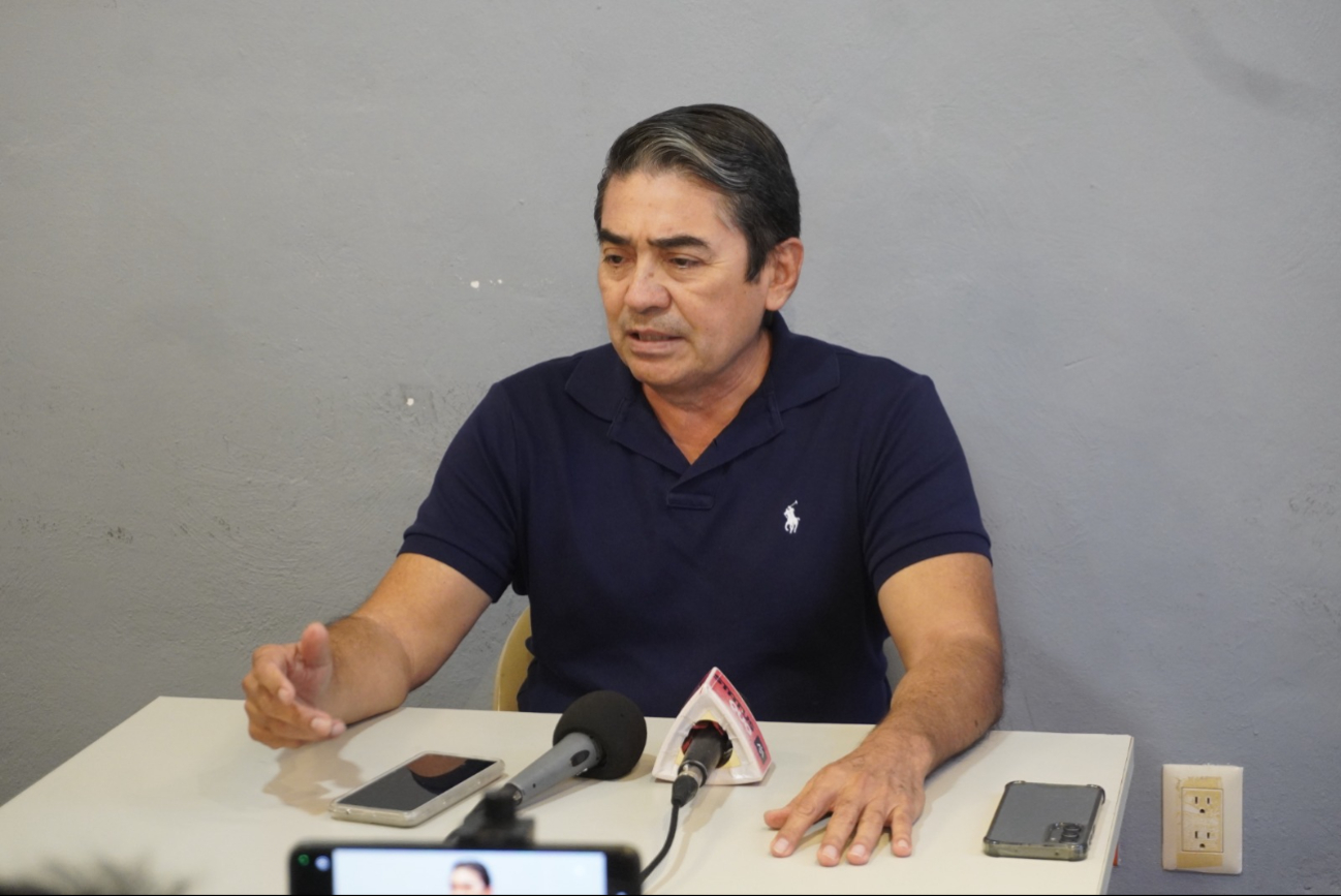 Pérez Barrera interpuso una demanda por agresiones contra Julio Santana Pérez Barrera interpuso una demanda por agresiones contra Julio Santana