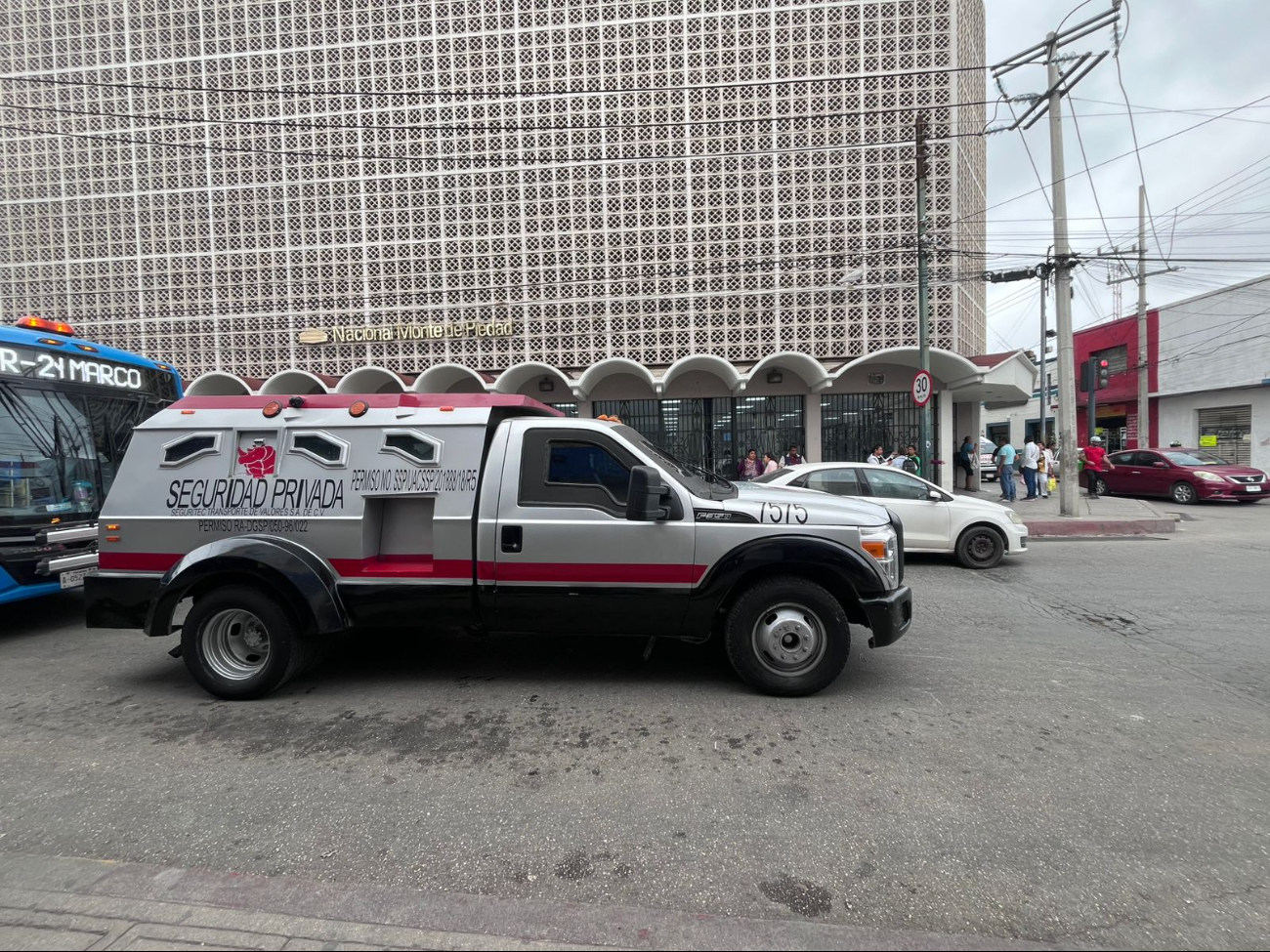 Reportan disparos en el Monte de Piedad en el Centro de Mérida