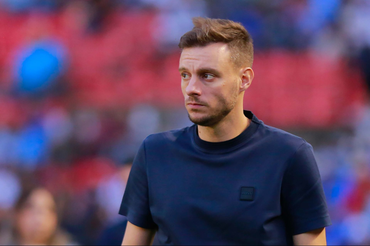 Porto se aleja de Champions: Anselmi es abucheado tras empate