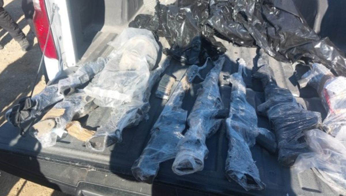 En el municipio de Juárez, en la colonia La Ciudadela, se incautaron 24 armas de fuego En el municipio de Juárez, en la colonia La Ciudadela, se incautaron 24 armas de fuego