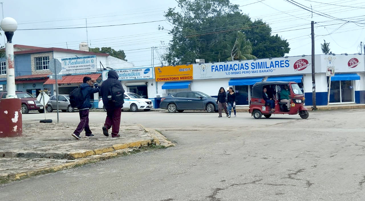 Hubo un marcado ausentismo escolar, pues muchos paterfamilias no quisieron exponer a sus vástago Hubo un marcado ausentismo escolar, pues muchos paterfamilias no quisieron exponer a sus vástago
