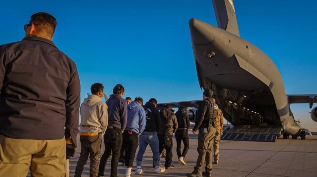 México niega aterrizaje a un vuelo de deportación de Estados Unidos