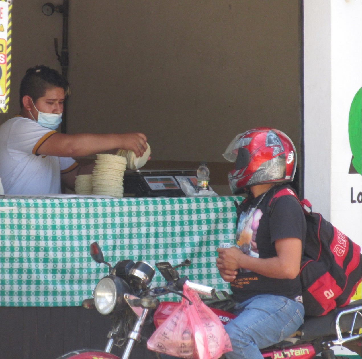El kilogramo de tortilla en Acanceh pasó de 24 a 25 pesos. El kilogramo de tortilla en Acanceh pasó de 24 a 25 pesos.