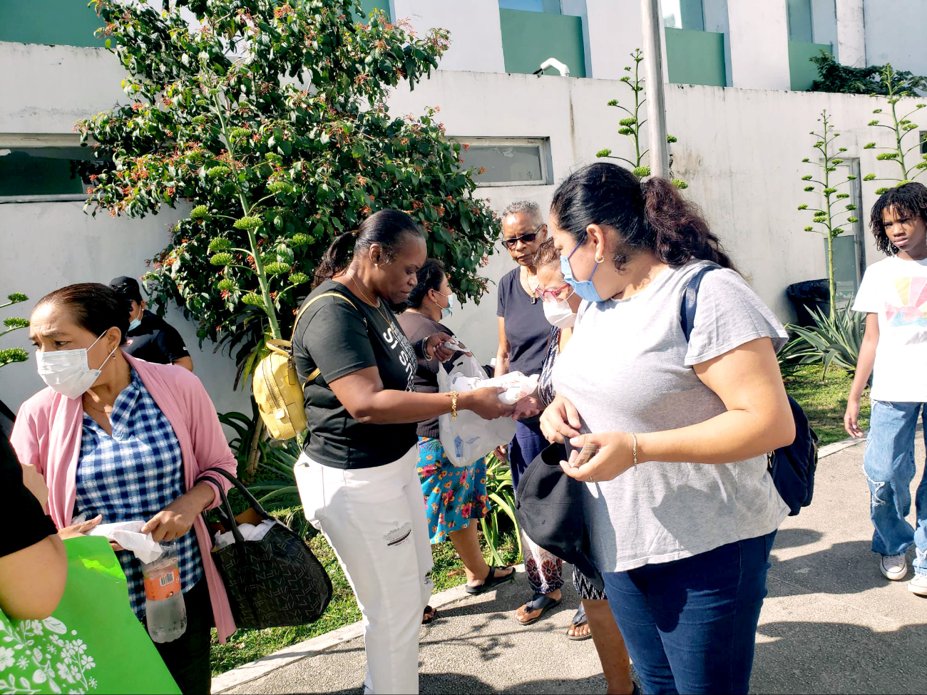 En Playa del Carmen llevan comida caliente a nosocomios En Playa del Carmen llevan comida caliente a nosocomios