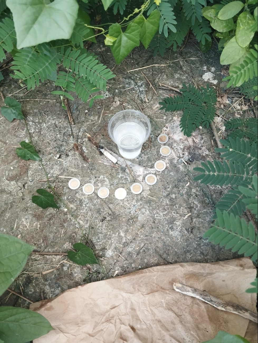 Sí hacen rituales en el cementerio Sí hacen rituales en el cementerio