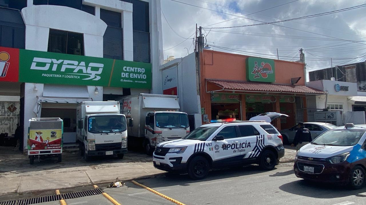 Durante la inspección de más de 100 paquetes, no se encontraron indicios de contrabando. Durante la inspección de más de 100 paquetes, no se encontraron indicios de contrabando.