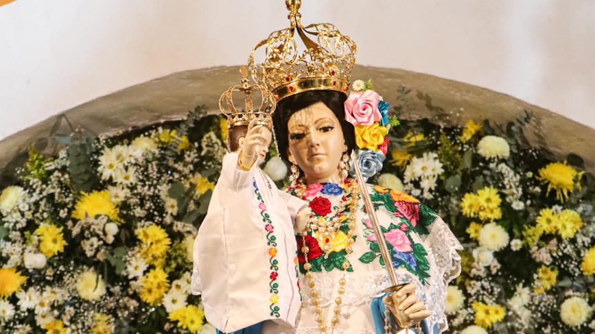 De acuerdo con una de las leyendas la virgen logró que cesara una enfermedad que azotó a Yucatán De acuerdo con una de las leyendas la virgen logró que cesara una enfermedad que azotó a Yucatán