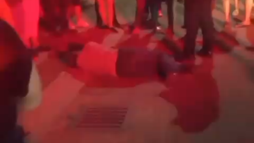 Después de varias horas de denunciar los actos indebidos del sujeto a una mejor, la policía arribo al fraccionamiento Después de varias horas de denunciar los actos indebidos del sujeto a una mejor, la policía arribo al fraccionamiento