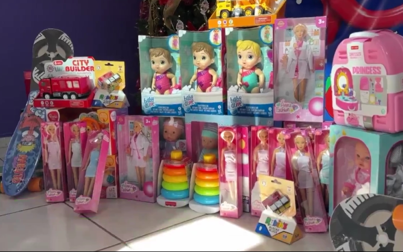 Gobierno de Yucatán se une a la causa y realiza donación de juguetes para Día de Reyes. Gobierno de Yucatán se une a la causa y realiza donación de juguetes para Día de Reyes.