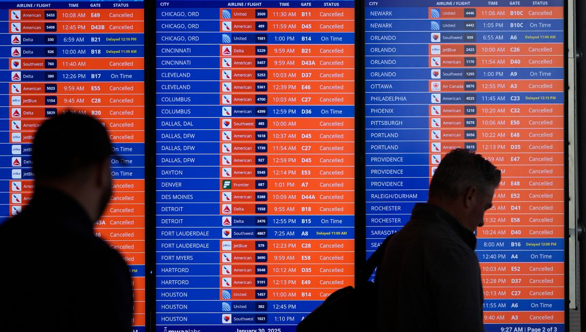 Reabren el Aeropuerto Reagan en Washington D.C. tras accidente aéreo