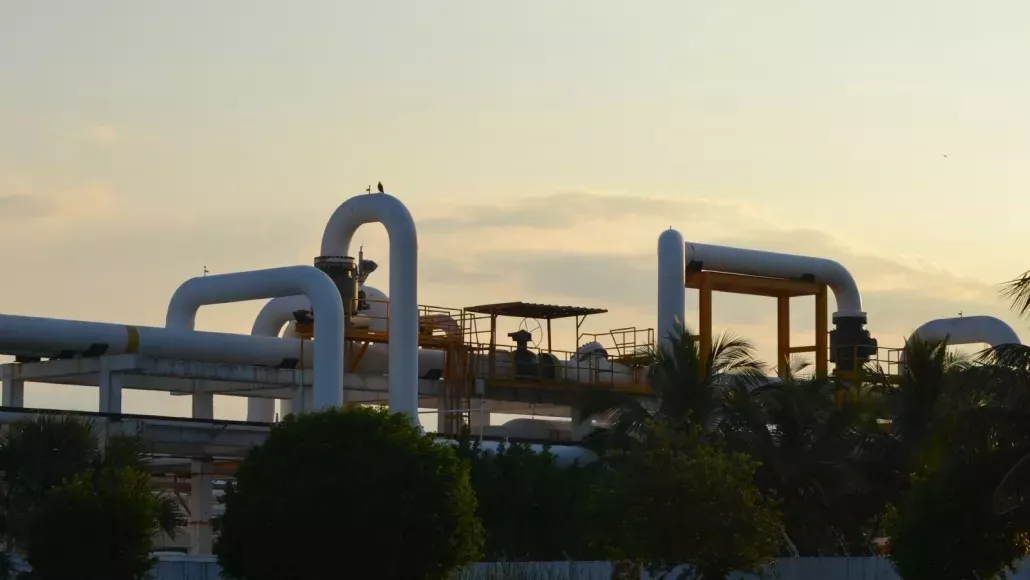 Los pobladores de Atasta culpan a PEMEX por la falta de mantenimiento de las tuberías y demandan una aclaración sobre la causa de las fugas Los pobladores de Atasta culpan a PEMEX por la falta de mantenimiento de las tuberías y demandan una aclaración sobre la causa de las fugas