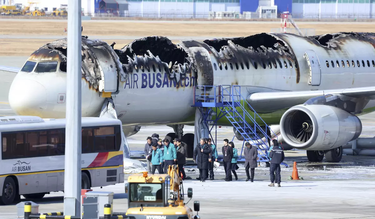 Avión de Air Busan se incendió en el Aeropuerto Internacional de Gimhae Avión de Air Busan se incendió en el Aeropuerto Internacional de Gimhae