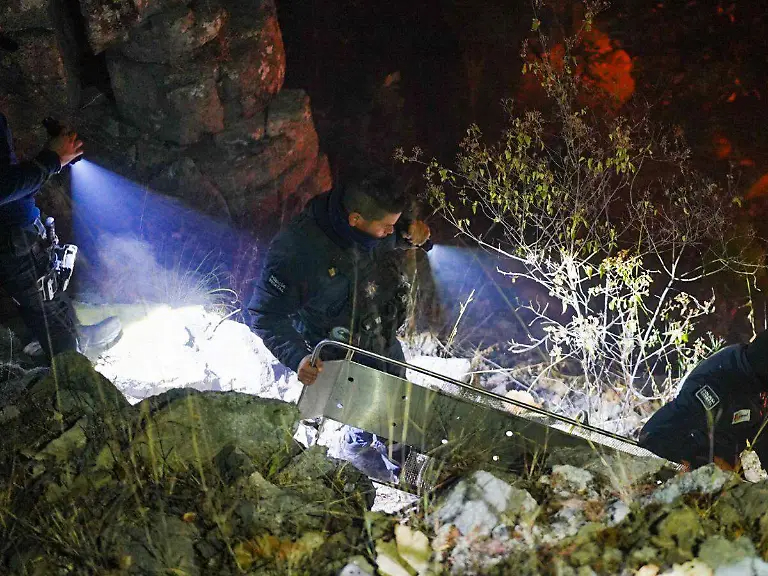 En el lugar del siniestro, personal especializado realizó el rescate y levantamiento En el lugar del siniestro, personal especializado realizó el rescate y levantamiento