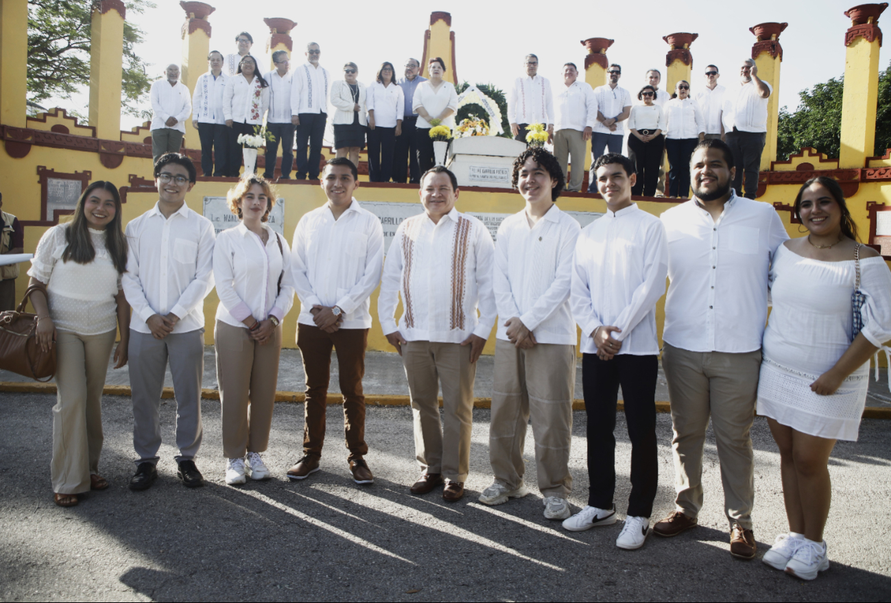 Gobernador de Yucatán anunció la creación de la beca universitaria Jóvenes Renacimiento en Yucatán