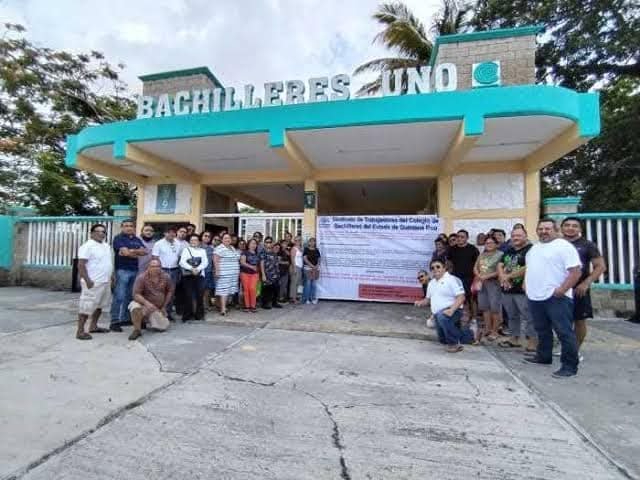 Maestros del Sitacobaqroo exigen pagos
