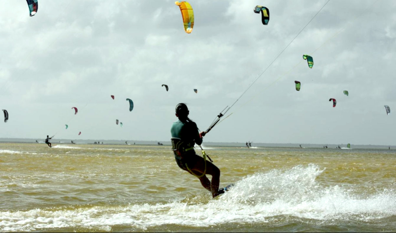 Temporada de parapente: Isla Blanca espera derrama económica millonaria durante el invierno  