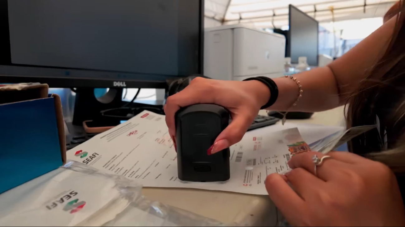 Los requisitos incluyen la tarjeta de circulación y, en su caso, el pago de adeudos de años anteriores Los requisitos incluyen la tarjeta de circulación y, en su caso, el pago de adeudos de años anteriores