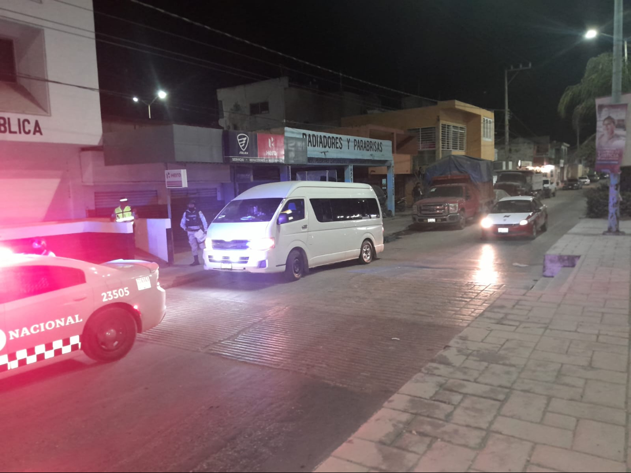 El chofer de la combi fue detenido por la Guardia Nacional El chofer de la combi fue detenido por la Guardia Nacional