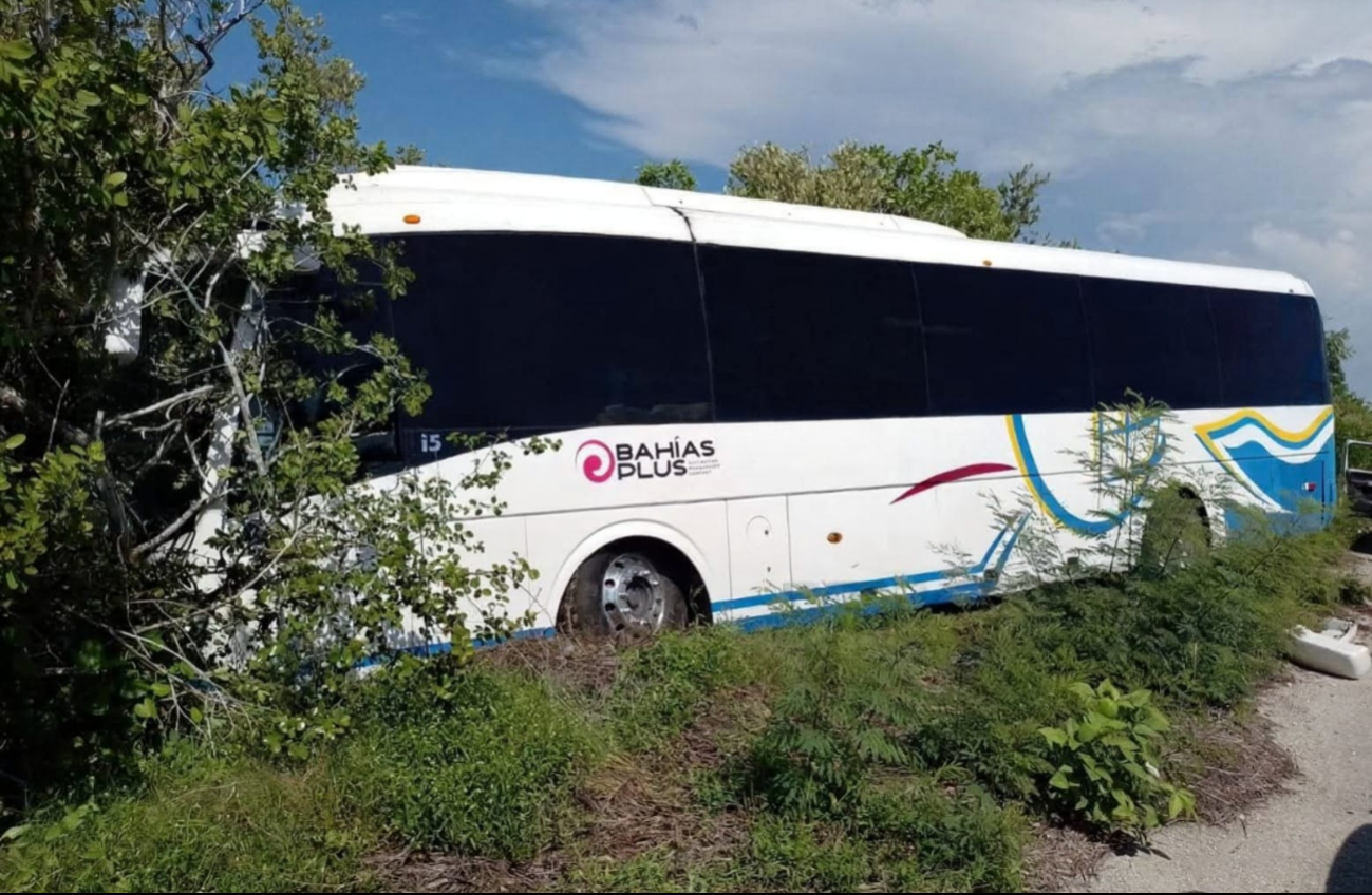 El autobús se salió del  camino unos 60 metros.