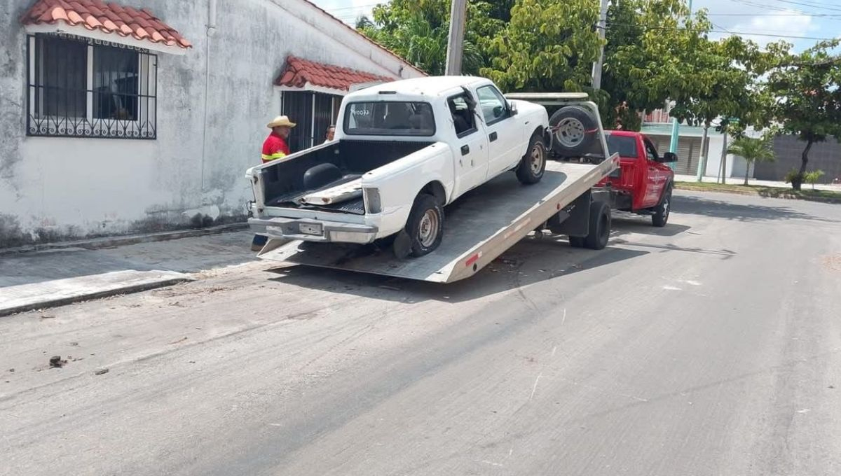 Retiran autos abandonados en la vía pública en Chetumal