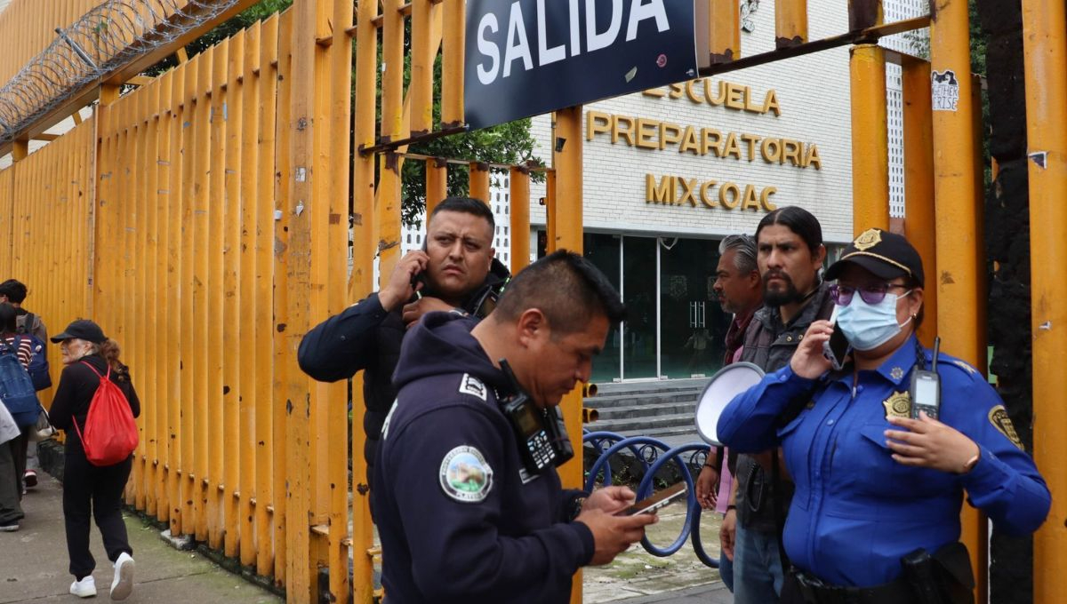 La mandataria explicó que en diversos planteles universitarios se han presentado amenazas de bomba