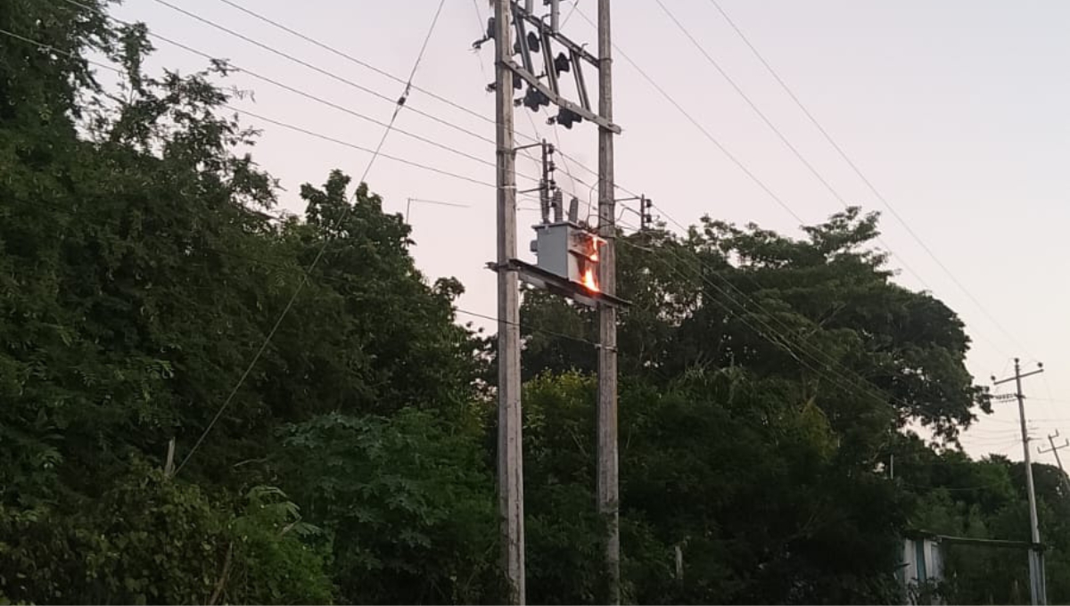 Arde transformador en Escárcega y deja sin luz al ejido Justicia Social Arde transformador en Escárcega y deja sin luz al ejido Justicia Social