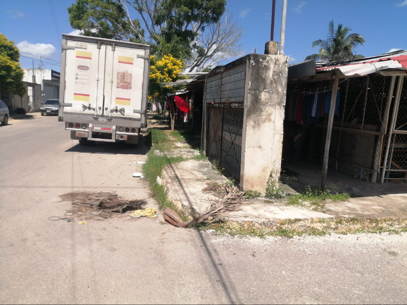 Capitalinos evidencian mal estado de calles en Chetumal; varios puntos en Proterritorio y Solidaridad tienen acumulación de basura y baches Capitalinos evidencian mal estado de calles en Chetumal; varios puntos en Proterritorio y Solidaridad tienen acumulación de basura y baches