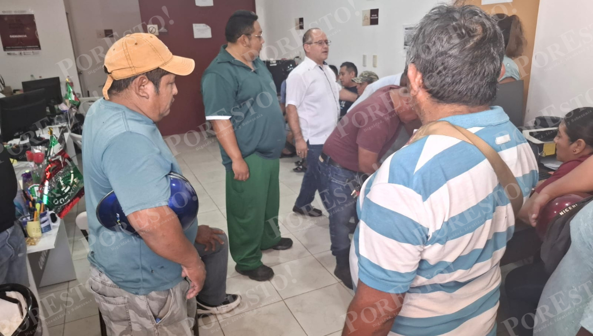 Denuncian que el exdelegado de ARTEC, Jorge Luis López Gamboa, no controló a las unidades pirata ni cumplió con la regulación prometida. Denuncian que el exdelegado de ARTEC, Jorge Luis López Gamboa, no controló a las unidades pirata ni cumplió con la regulación prometida.
