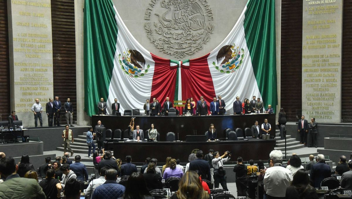 Distintos sectores del gobierno y organizaciones sociales han activado mecanismos de apoyo para la atención de damnificados Distintos sectores del gobierno y organizaciones sociales han activado mecanismos de apoyo para la atención de damnificados