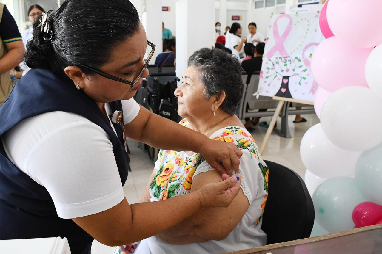 La meta de la SSY es aplicar 676 mil 401 dosis a la población vulnerable. La meta de la SSY es aplicar 676 mil 401 dosis a la población vulnerable.