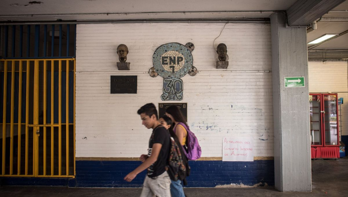 Cabe recordar que el pasado viernes 10 de octubre se registró una primera amenaza de bomba en la misma preparatoria Cabe recordar que el pasado viernes 10 de octubre se registró una primera amenaza de bomba en la misma preparatoria