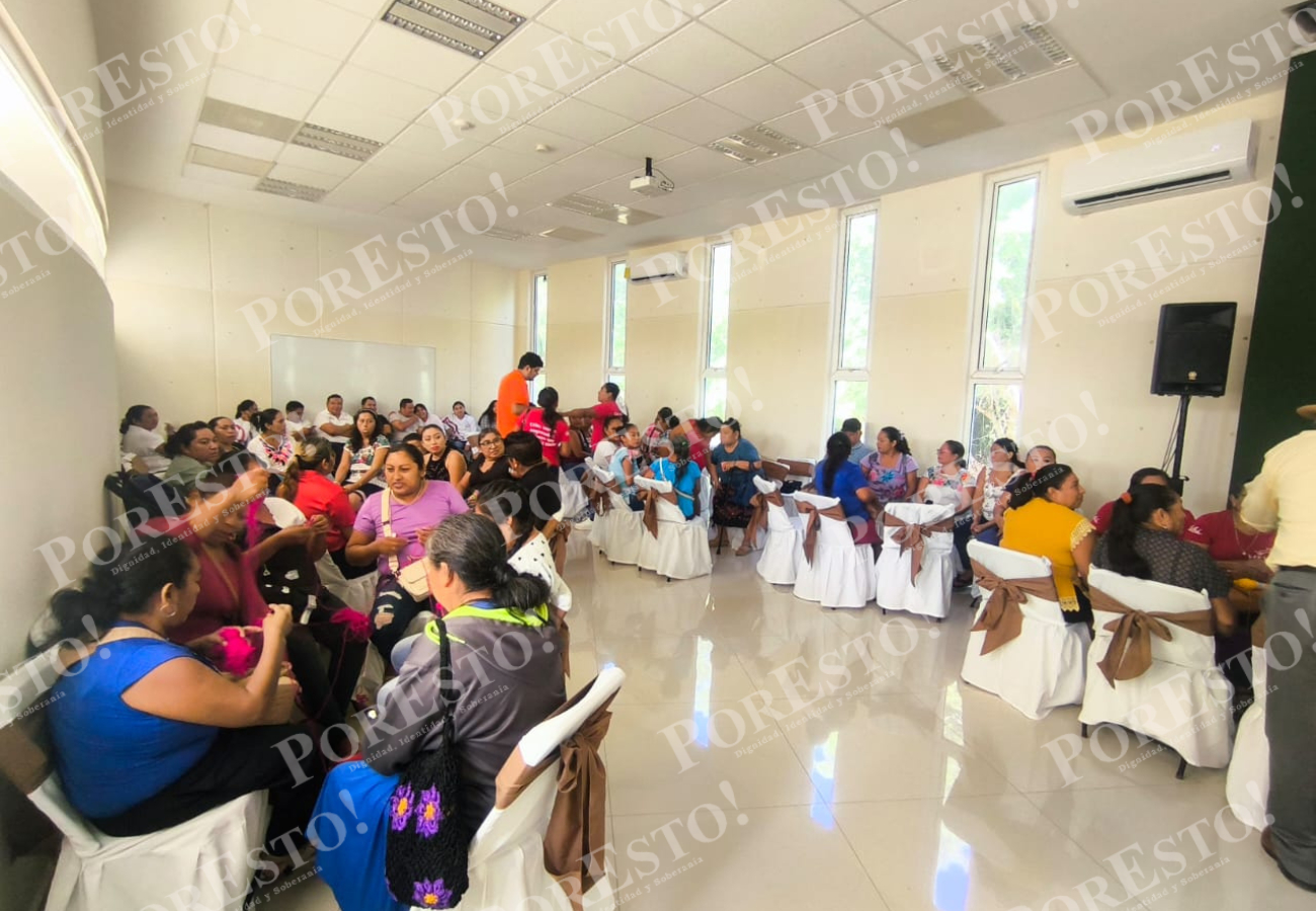 Durante la jornada se imparten talleres de capacitación y se exhiben productos de las comunidades participantes. Durante la jornada se imparten talleres de capacitación y se exhiben productos de las comunidades participantes.