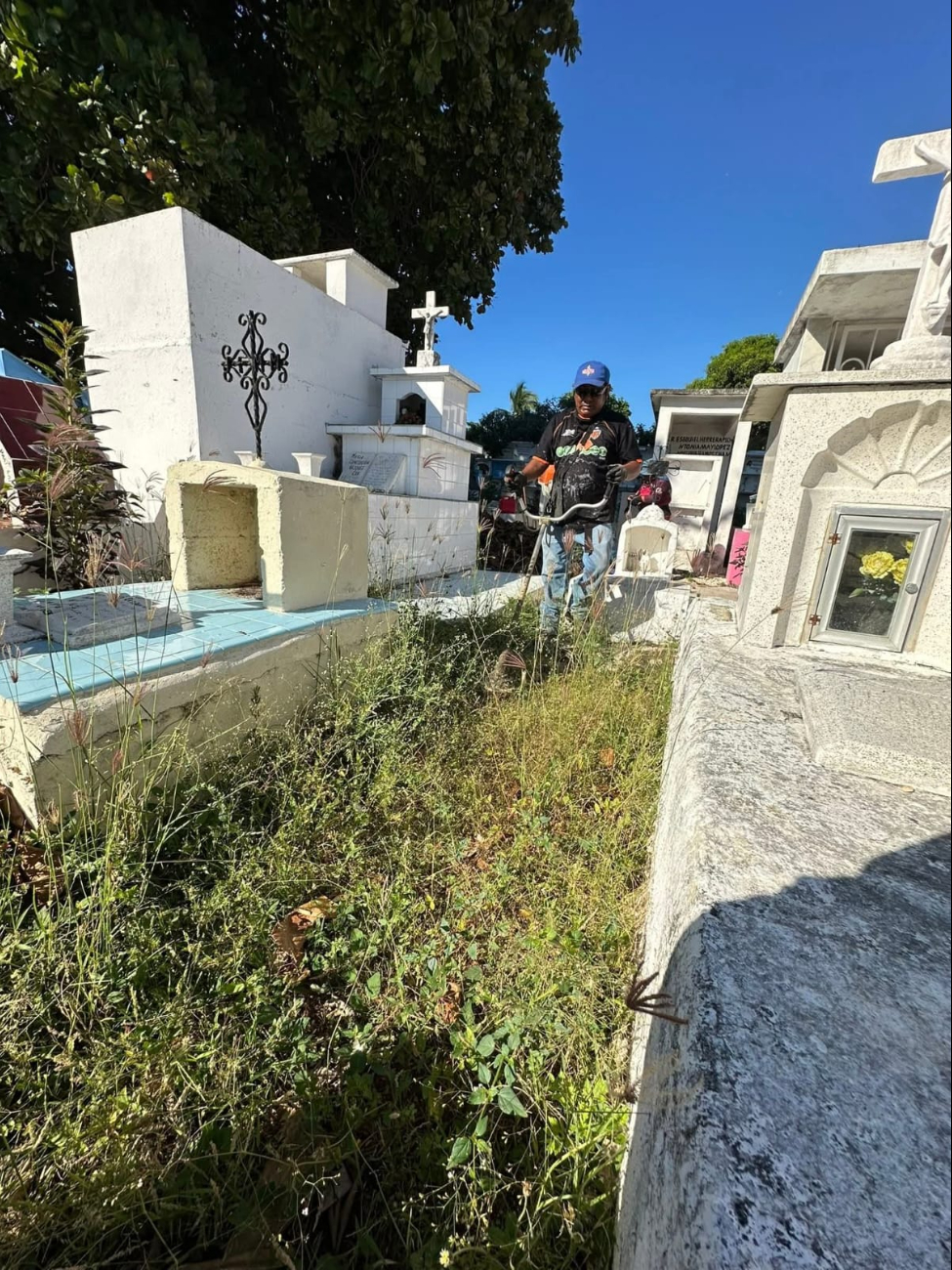 La comisaria de Lerma, Ana Albarrán Martínez, pidió públicamente a la Alcaldía de Campeche que la deje trabajar sin ponerle trabas.
