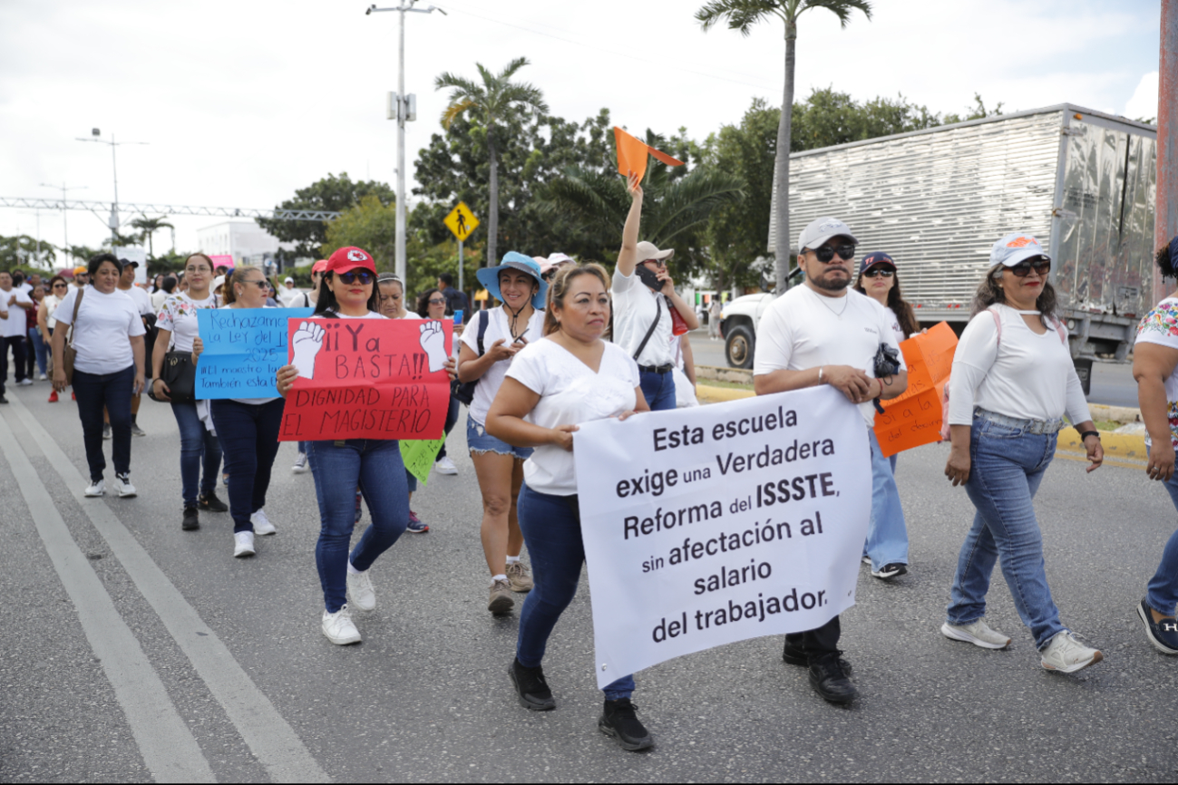Maestros se sumarían a las movilizaciones nacionales si no hay respuesta de las autoridades a sus peticione Maestros se sumarían a las movilizaciones nacionales si no hay respuesta de las autoridades a sus peticione
